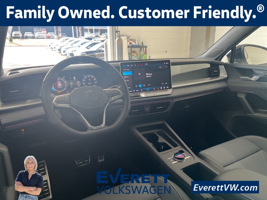 2026 Volkswagen Tiguan 2.0T SE R-Line Black