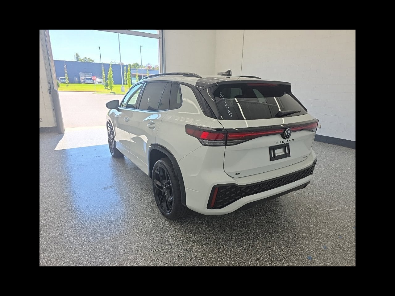 2026 Volkswagen Tiguan SE R-Line Black