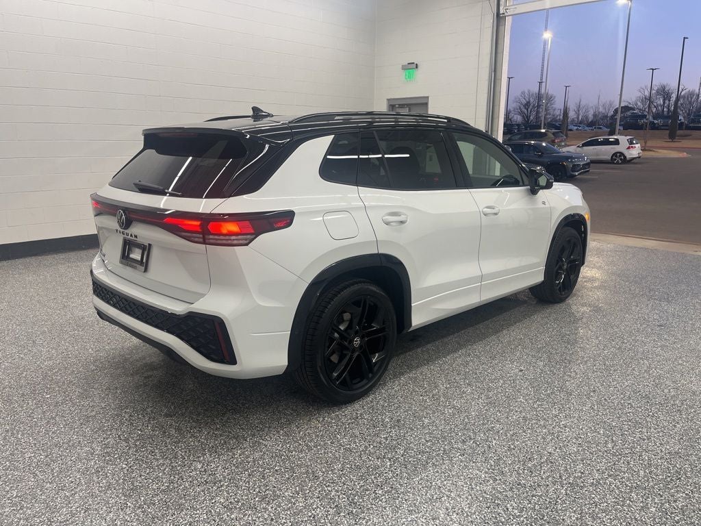 2026 Volkswagen Tiguan 2.0T SE R-Line Black