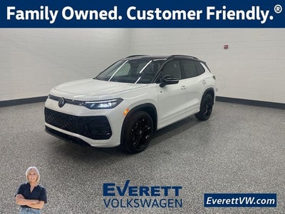 2026 Volkswagen Tiguan 2.0T SE R-Line Black