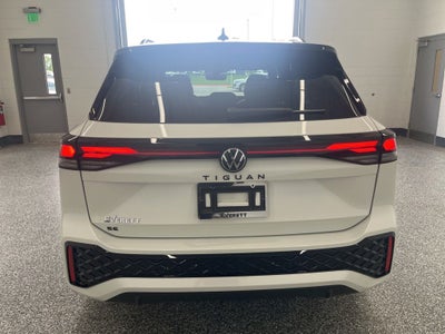 2026 Volkswagen Tiguan 2.0T SE R-Line Black