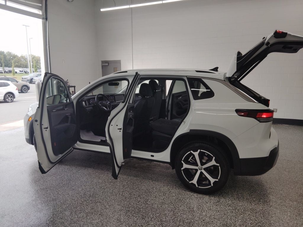 2026 Volkswagen Tiguan 2.0T SE