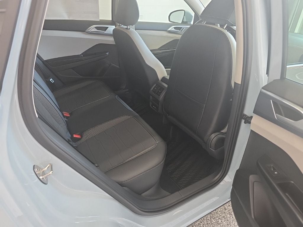 2027 Volkswagen Taos 1.5T SE