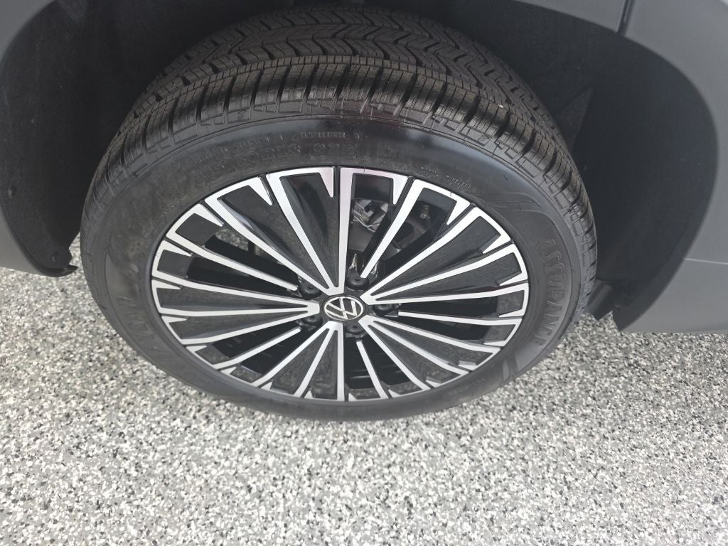 2027 Volkswagen Taos 1.5T SE