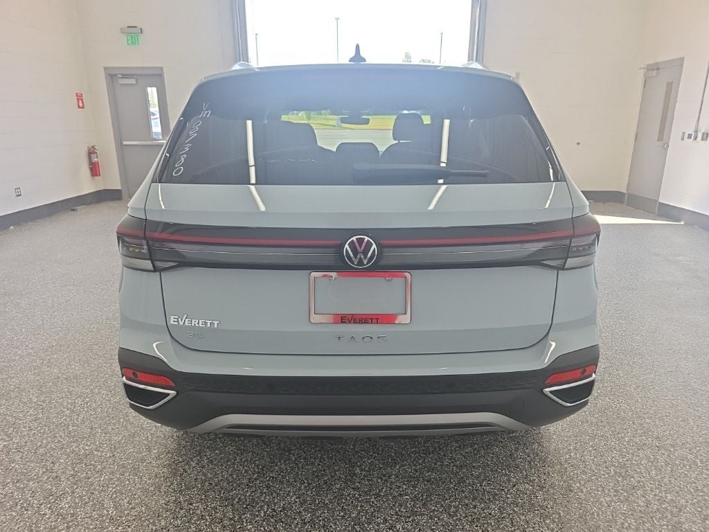 2027 Volkswagen Taos 1.5T SE