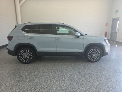 2027 Volkswagen Taos 1.5T SE