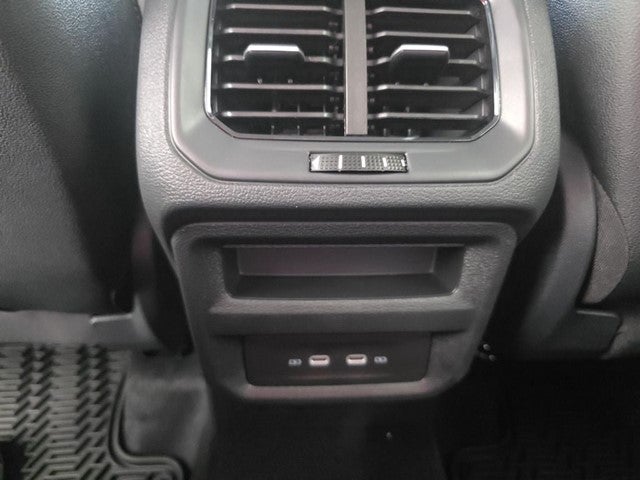 2027 Volkswagen Taos 1.5T SE