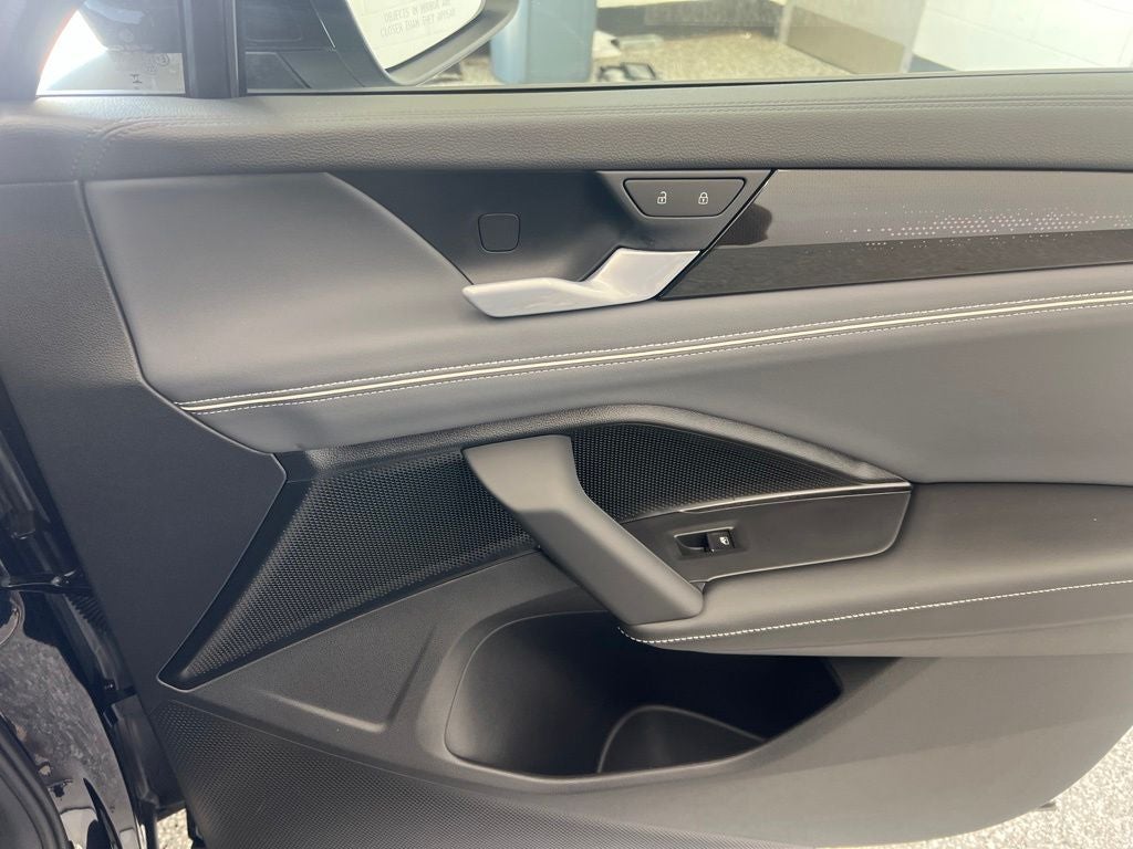 2026 Volkswagen Tiguan 2.0T SEL R-Line Turbo