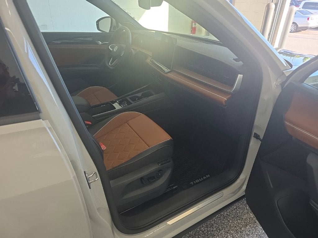 2026 Volkswagen Tiguan SEL R-Line Turbo