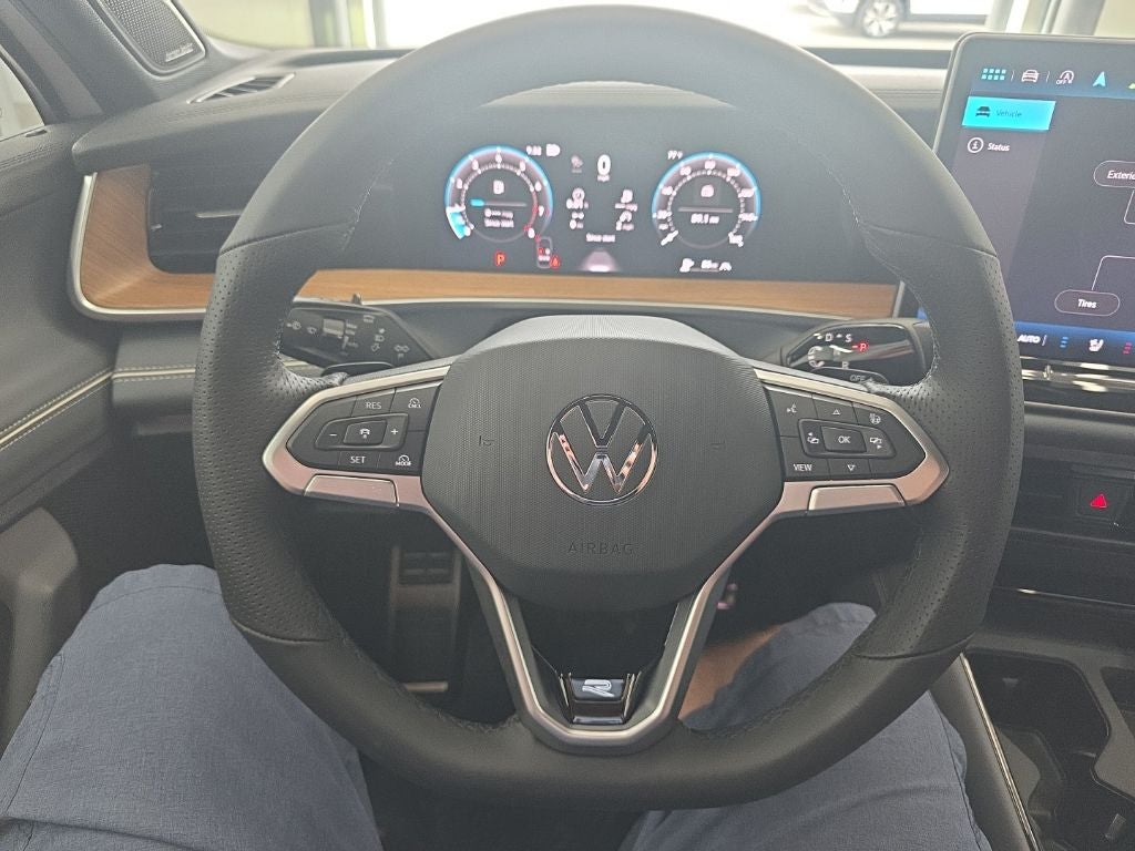 2026 Volkswagen Tiguan 2.0T SEL R-Line Turbo