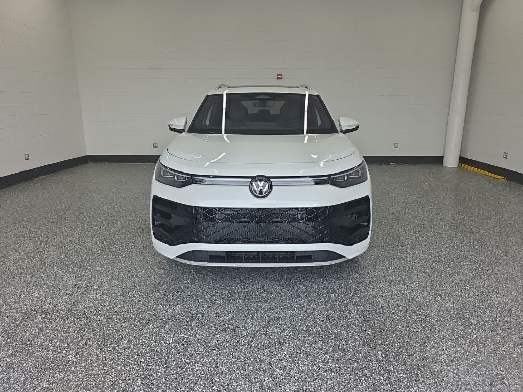 2026 Volkswagen Tiguan 2.0T SEL R-Line Turbo