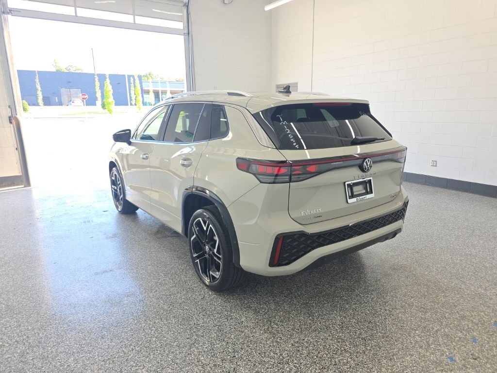 2026 Volkswagen Tiguan 2.0T SEL R-Line
