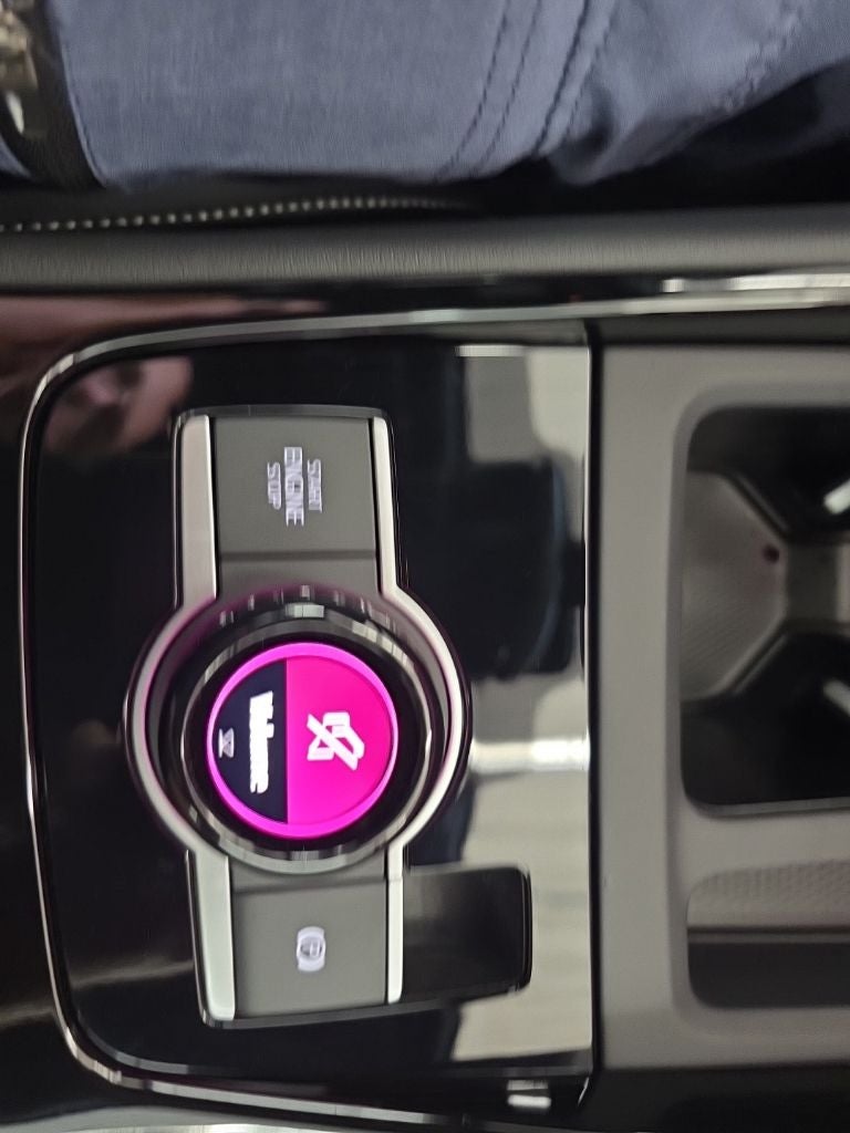 2026 Volkswagen Tiguan 2.0T SEL R-Line