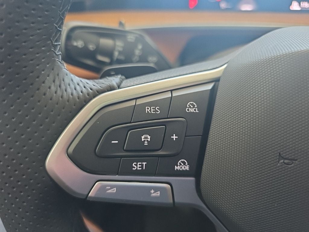2026 Volkswagen Tiguan 2.0T SEL R-Line