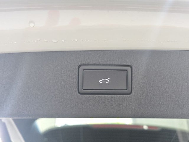 2026 Volkswagen Tiguan 2.0T SEL R-Line
