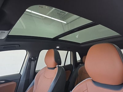 2026 Volkswagen Tiguan 2.0T SEL R-Line