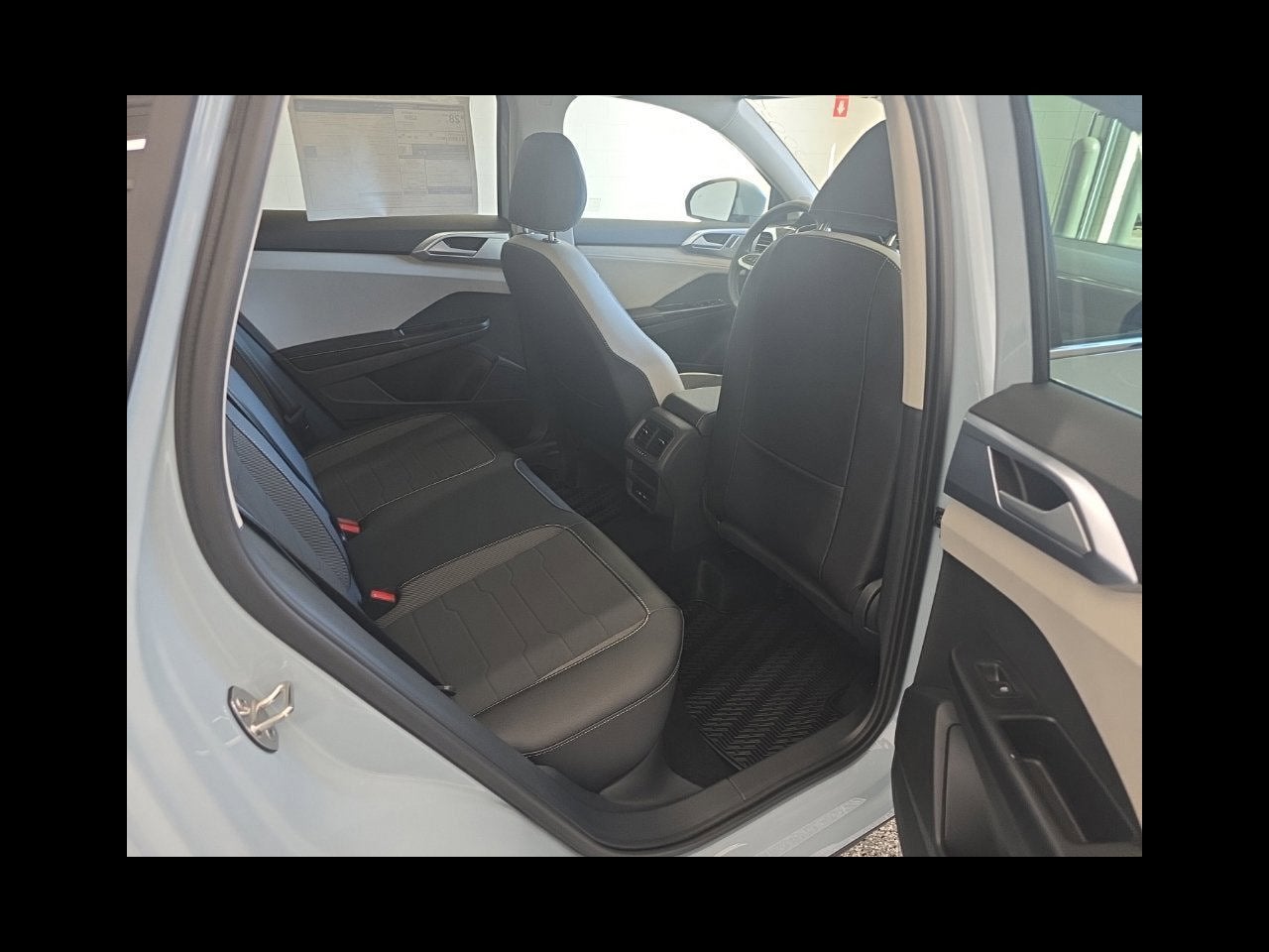 2027 Volkswagen Taos 1.5T SE