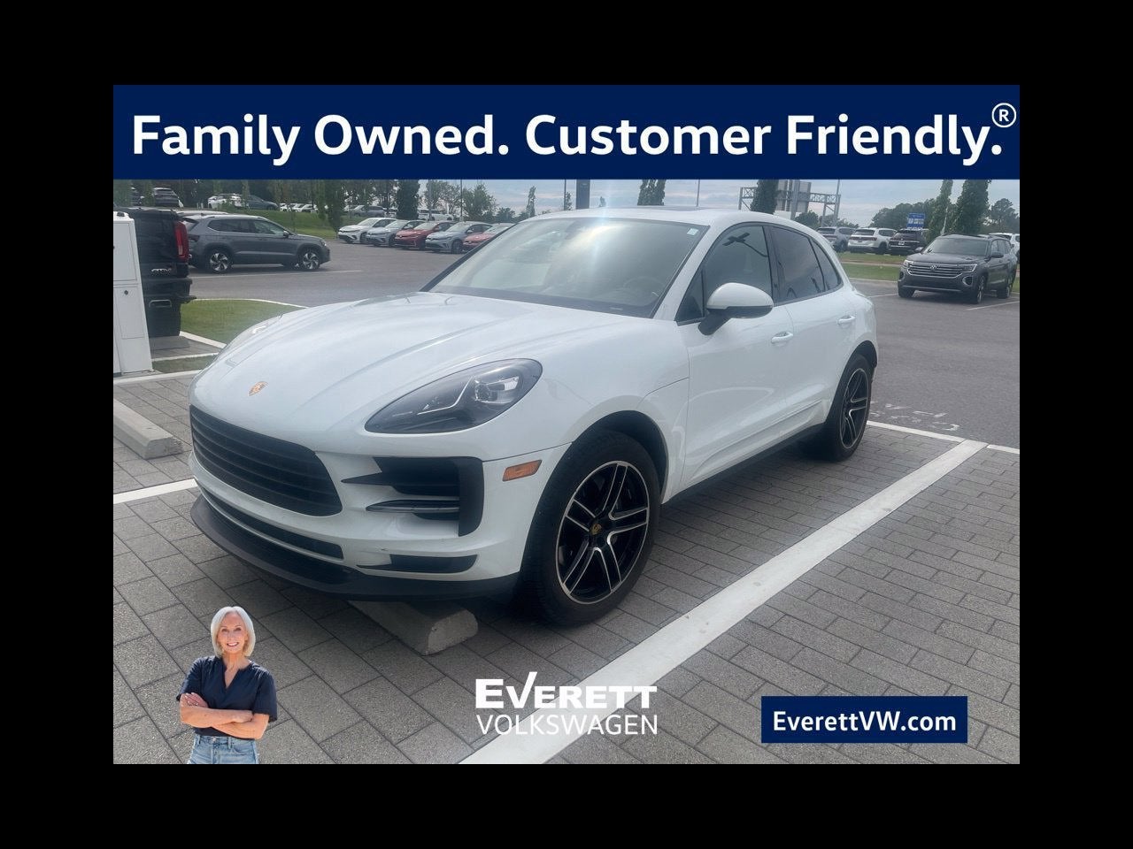 2021 Porsche Macan Base