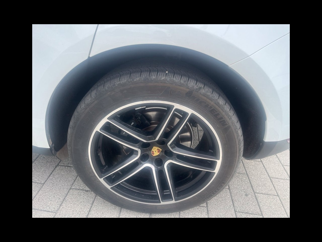 2021 Porsche Macan Base
