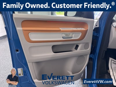 2025 Volkswagen ID. Buzz Pro S Plus