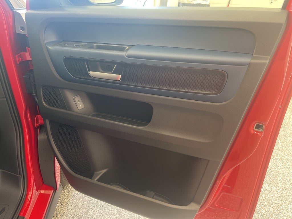 2025 Volkswagen ID. Buzz Pro S Plus