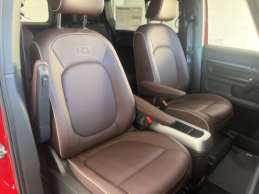 2025 Volkswagen ID. Buzz Pro S Plus