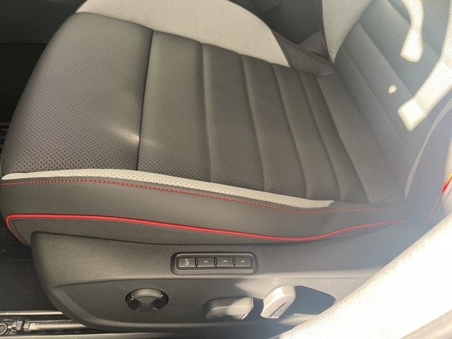 2026 Volkswagen Golf GTI 2.0T SE