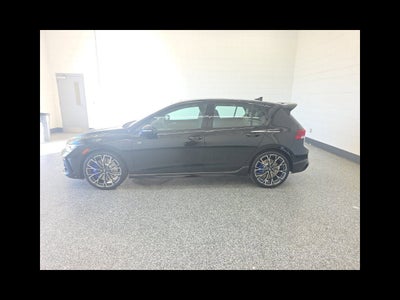 2026 Volkswagen Golf R Base
