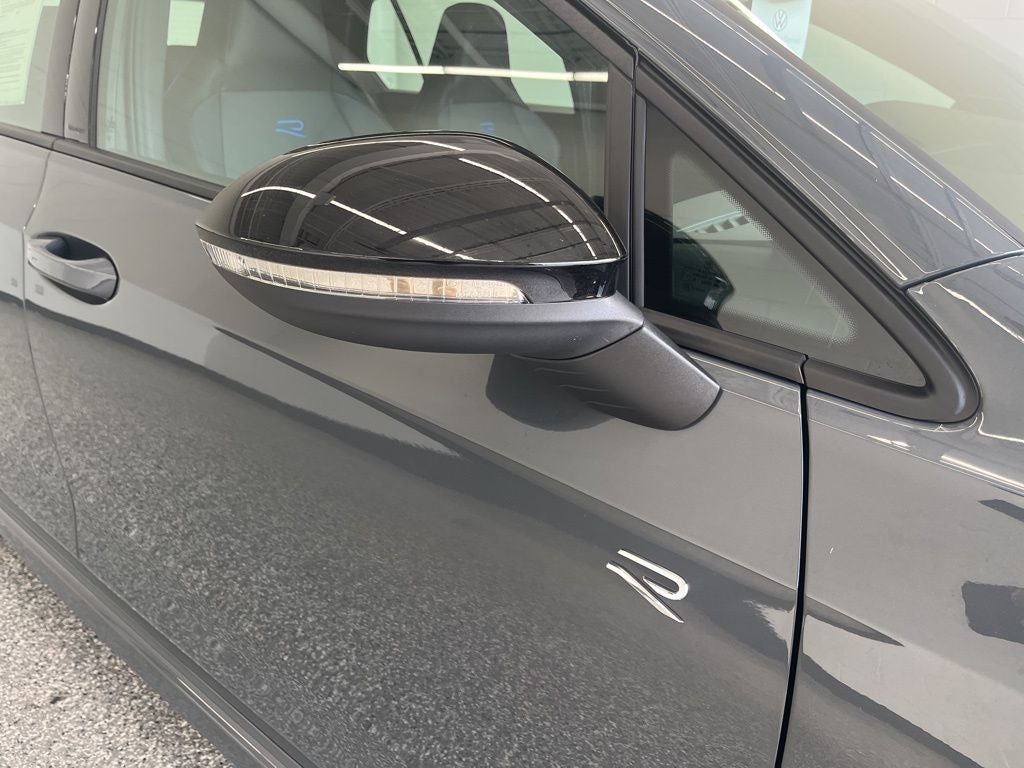 2026 Volkswagen Golf R 2.0T