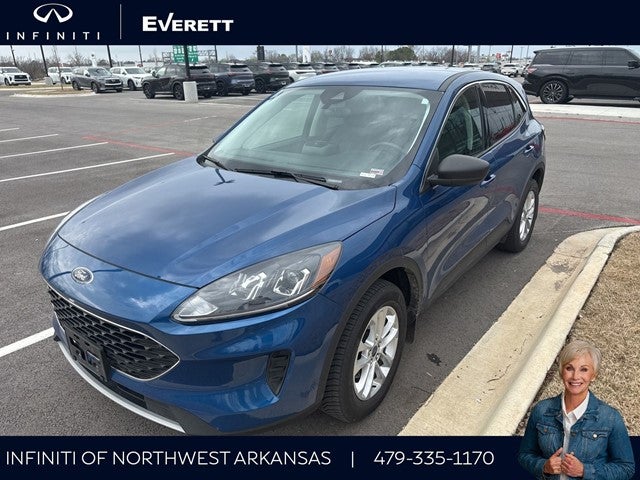 2022 Ford Escape Hybrid SE