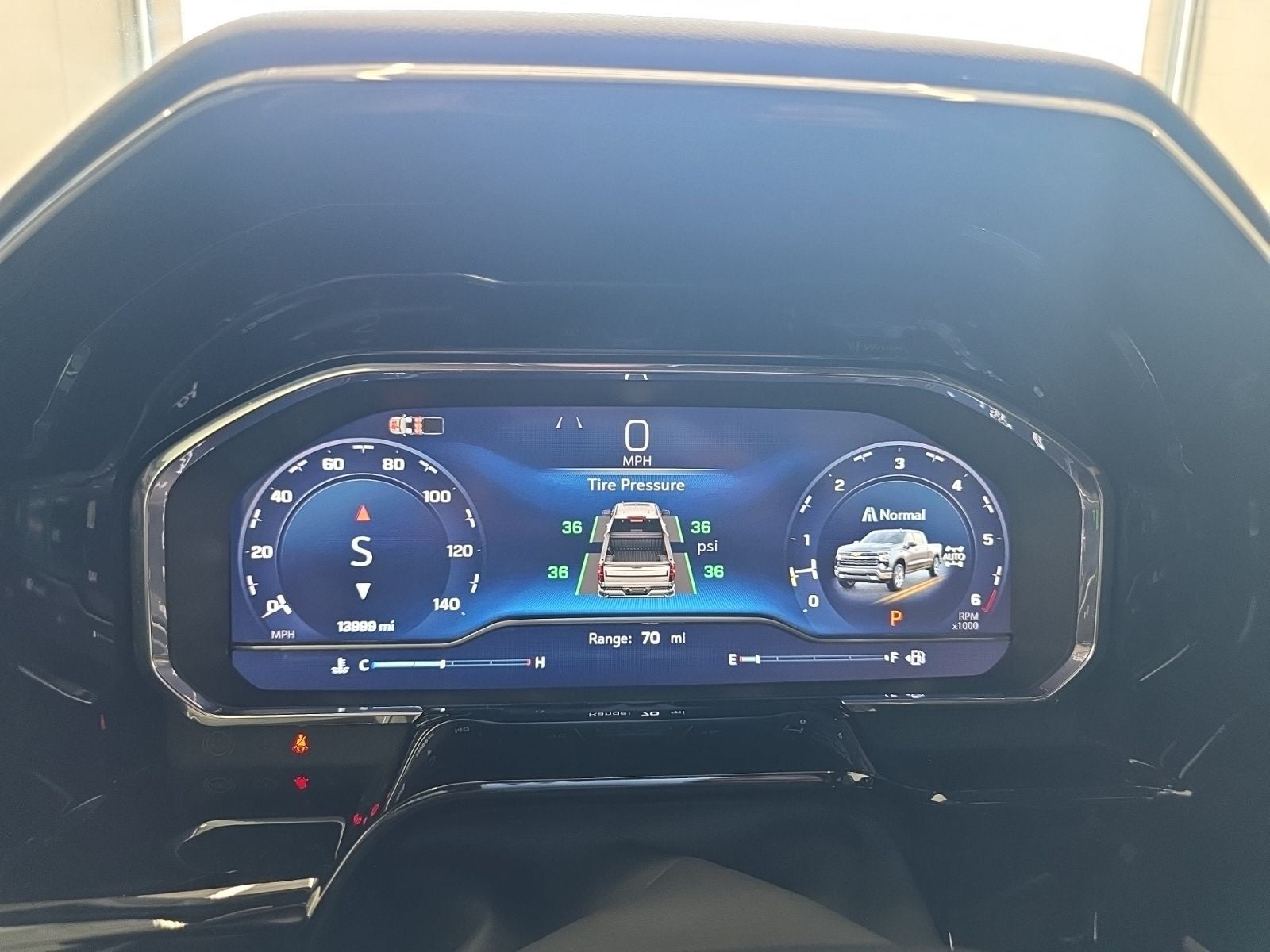 2025 Chevrolet Silverado 1500 LT LT1