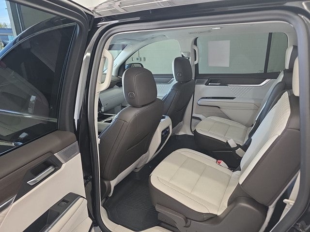 2024 GMC Acadia Denali Reserve