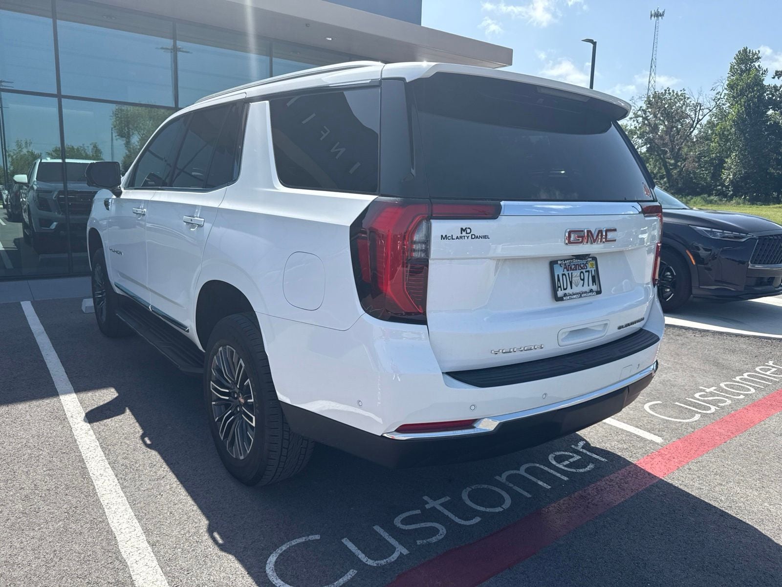 2025 GMC Yukon Elevation