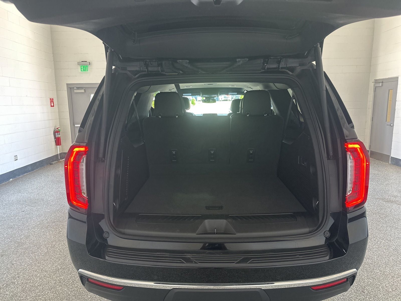 2024 GMC Yukon XL SLT
