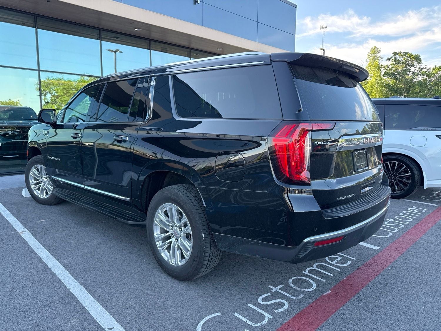 2024 GMC Yukon XL SLT