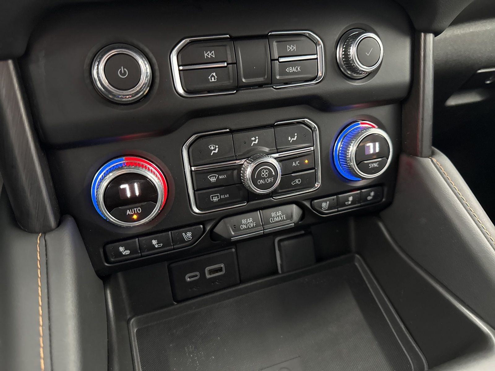 2024 GMC Yukon XL AT4