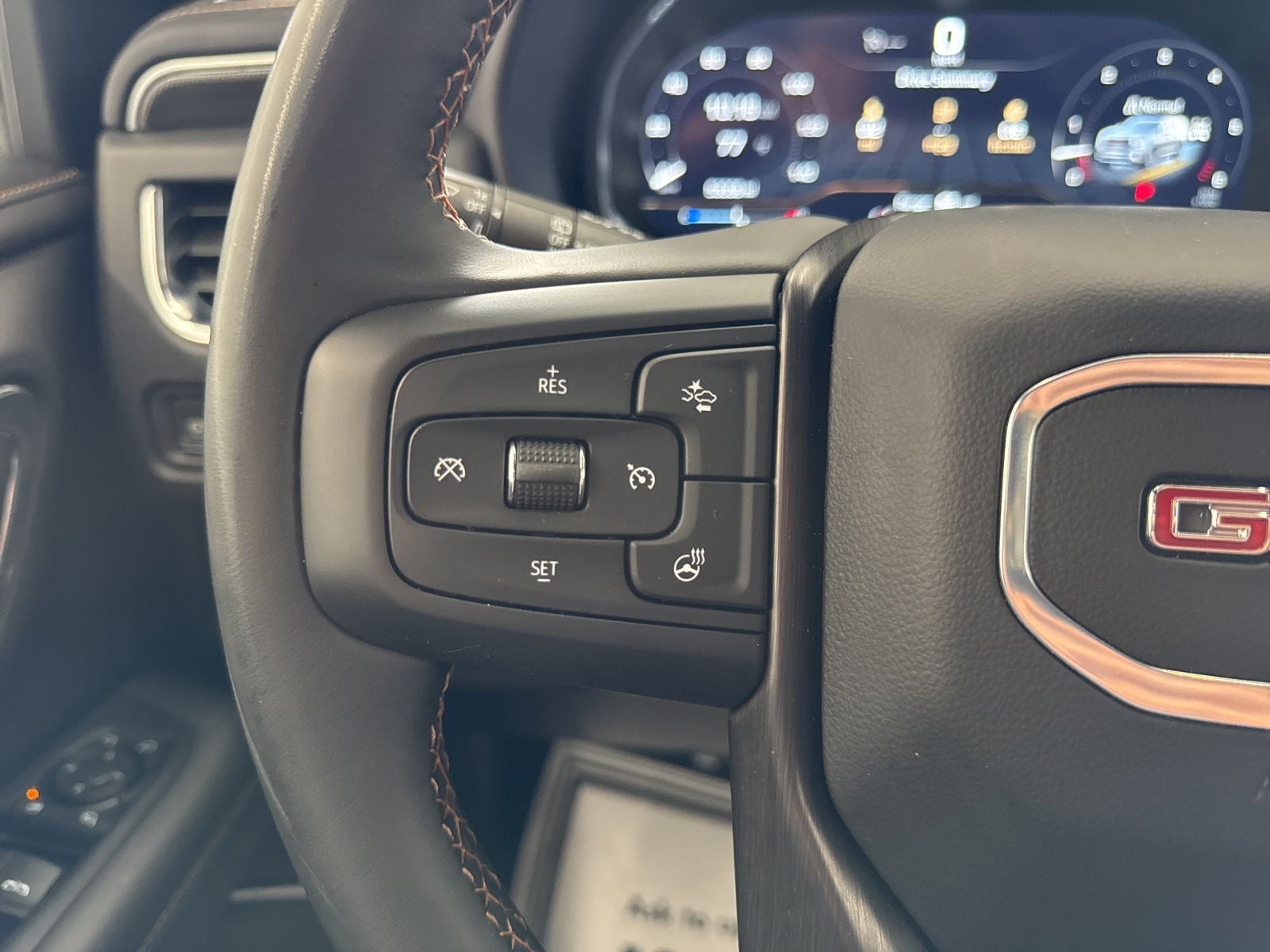 2024 GMC Yukon XL AT4