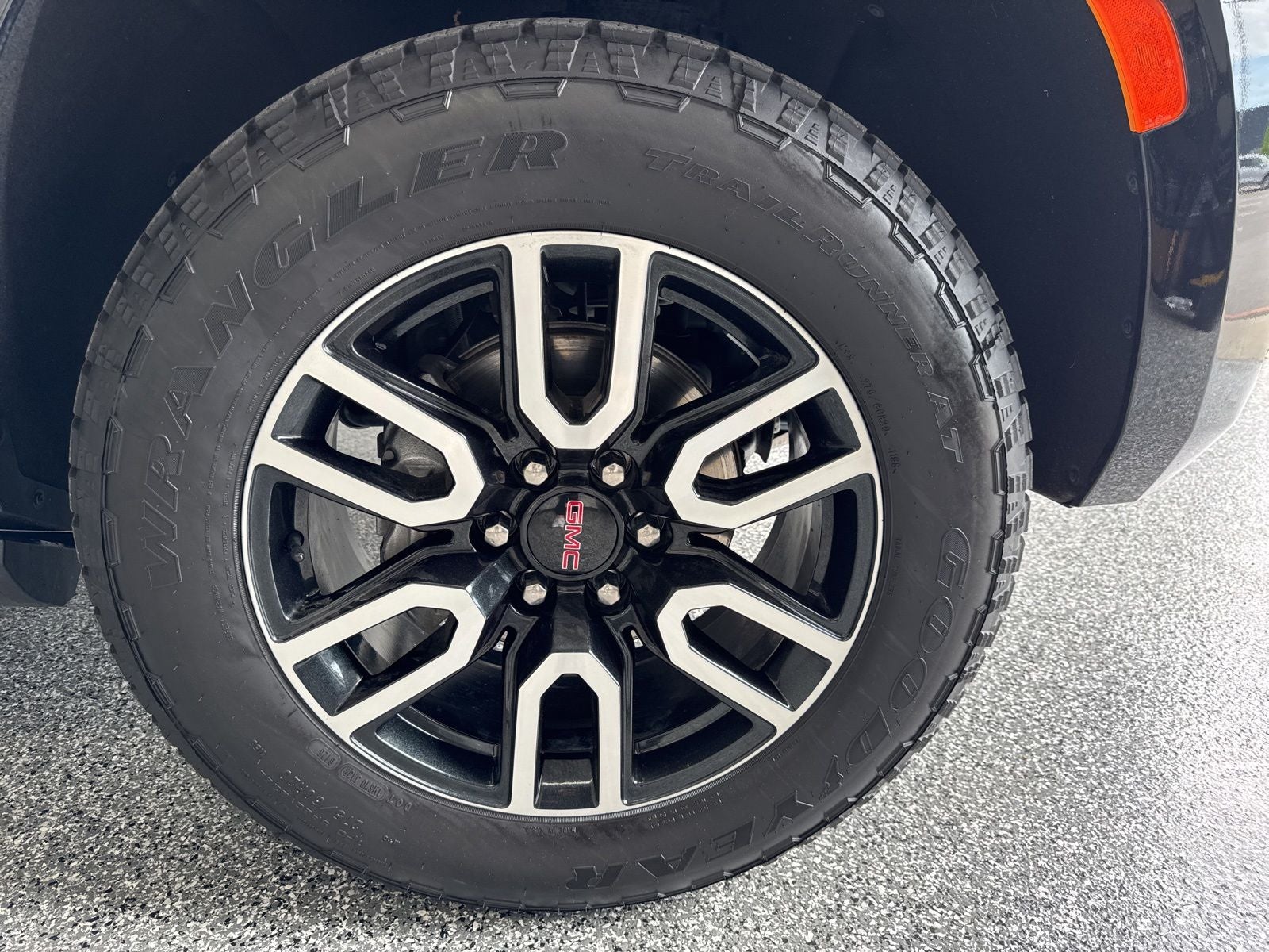 2024 GMC Yukon XL AT4