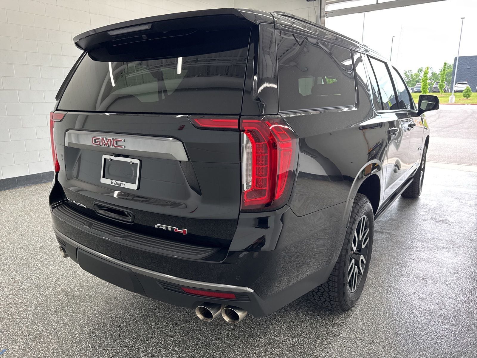 2024 GMC Yukon XL AT4