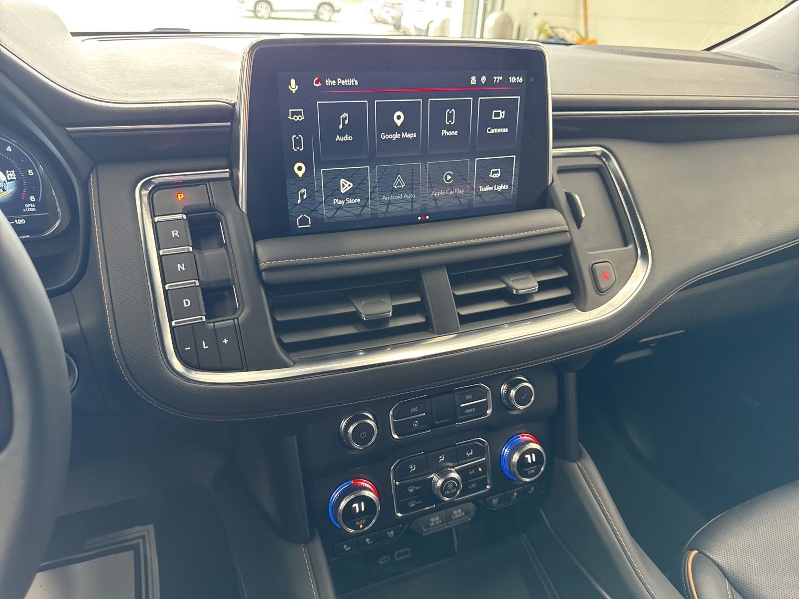 2024 GMC Yukon XL AT4