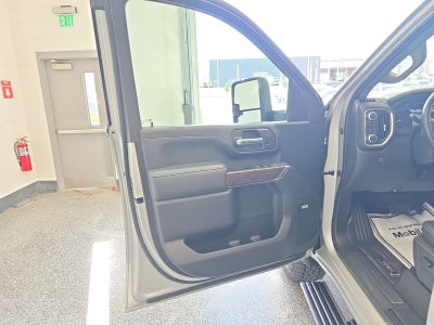 2023 GMC Sierra 2500HD Denali