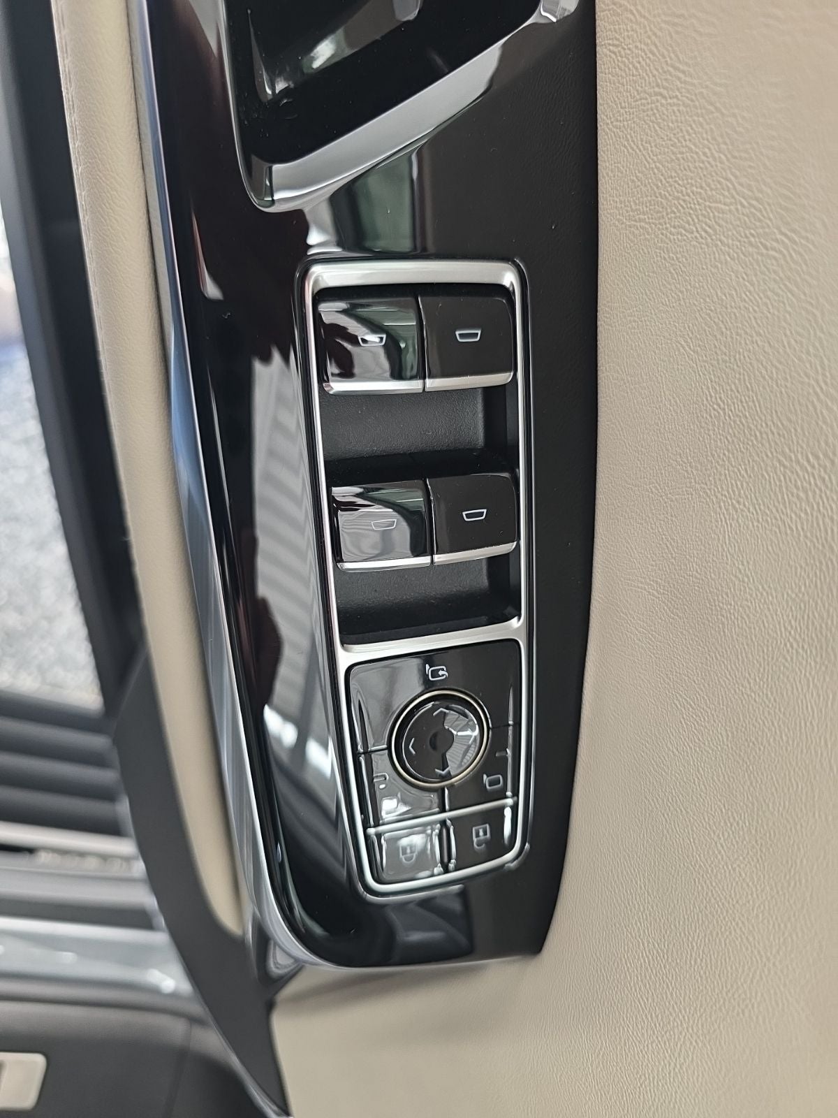 2025 Cadillac Escalade ESV Sport