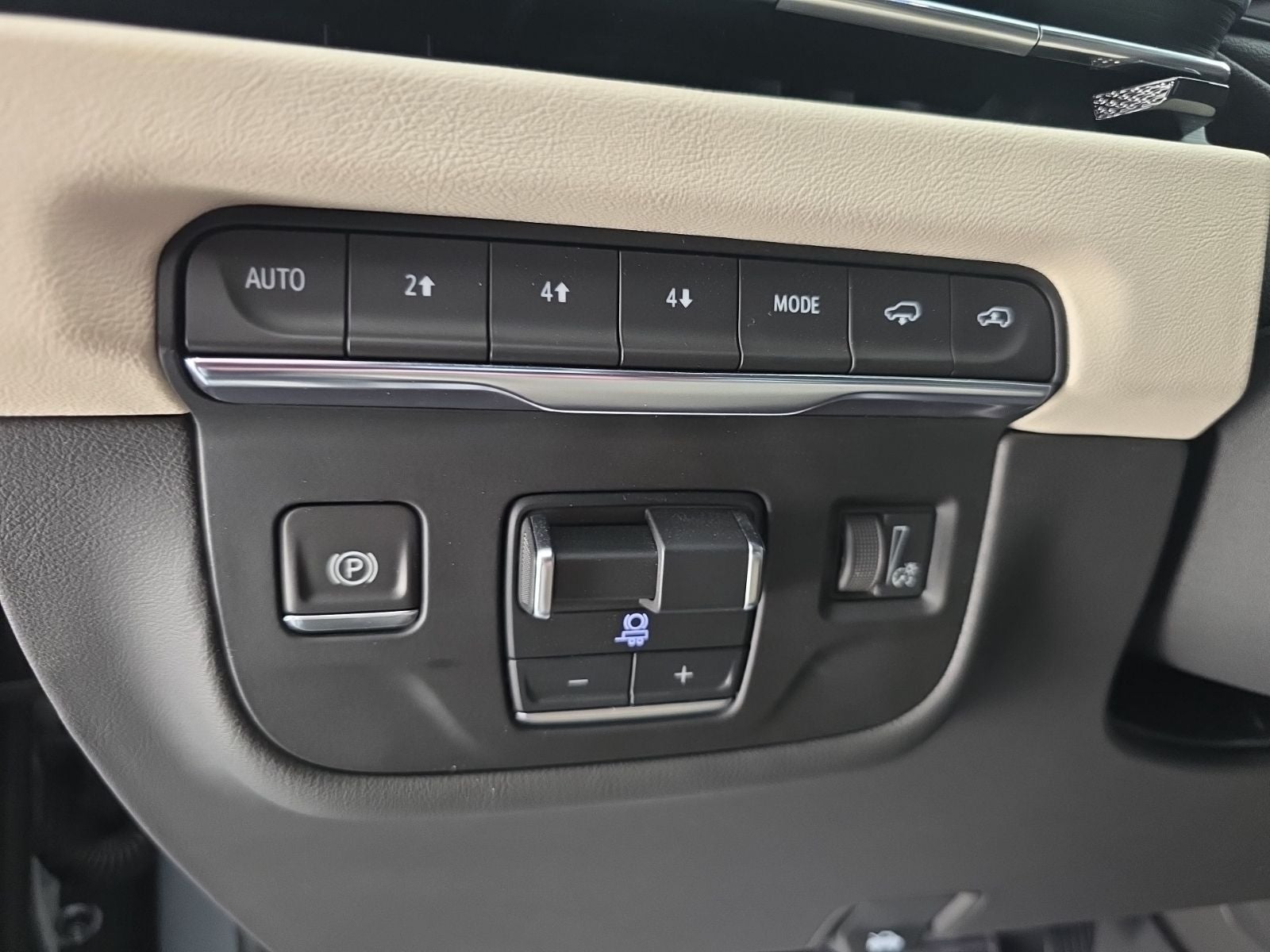 2025 Cadillac Escalade ESV Sport