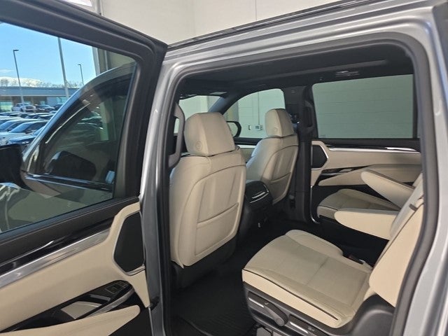 2025 Cadillac Escalade ESV Sport