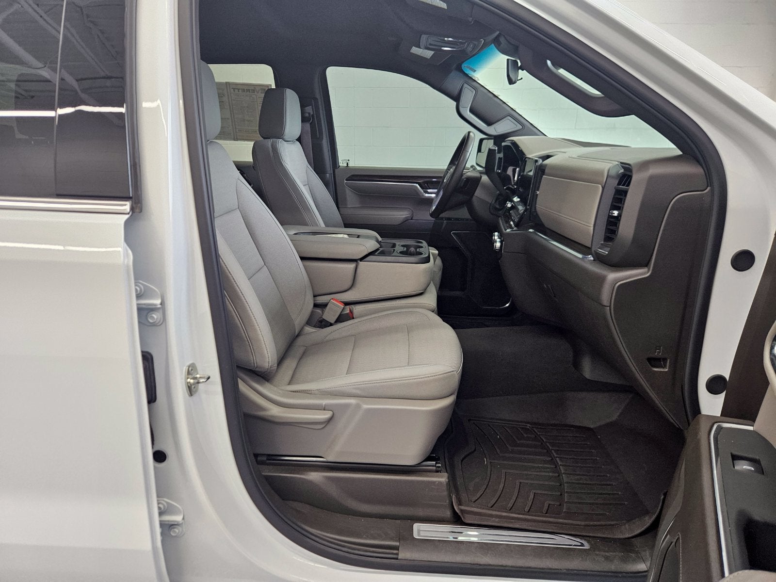 2024 GMC Sierra 1500 SLE