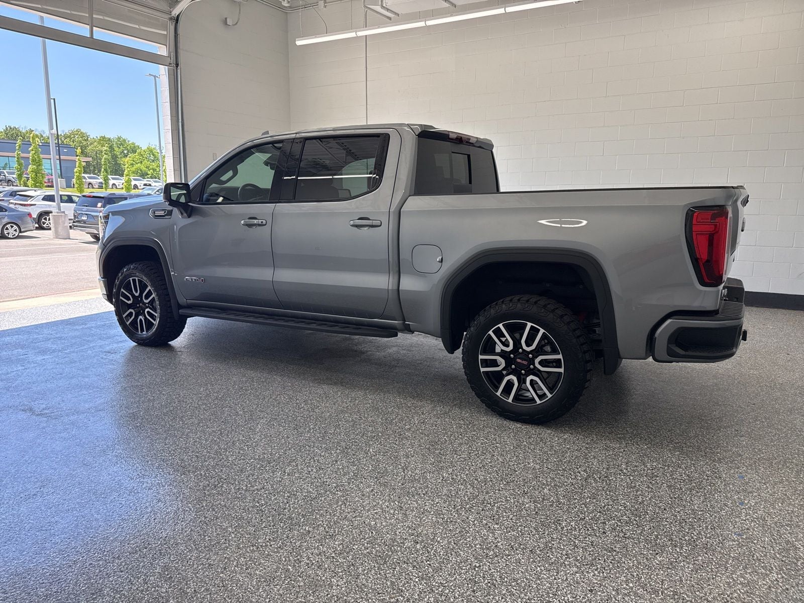2025 GMC Sierra 1500 AT4
