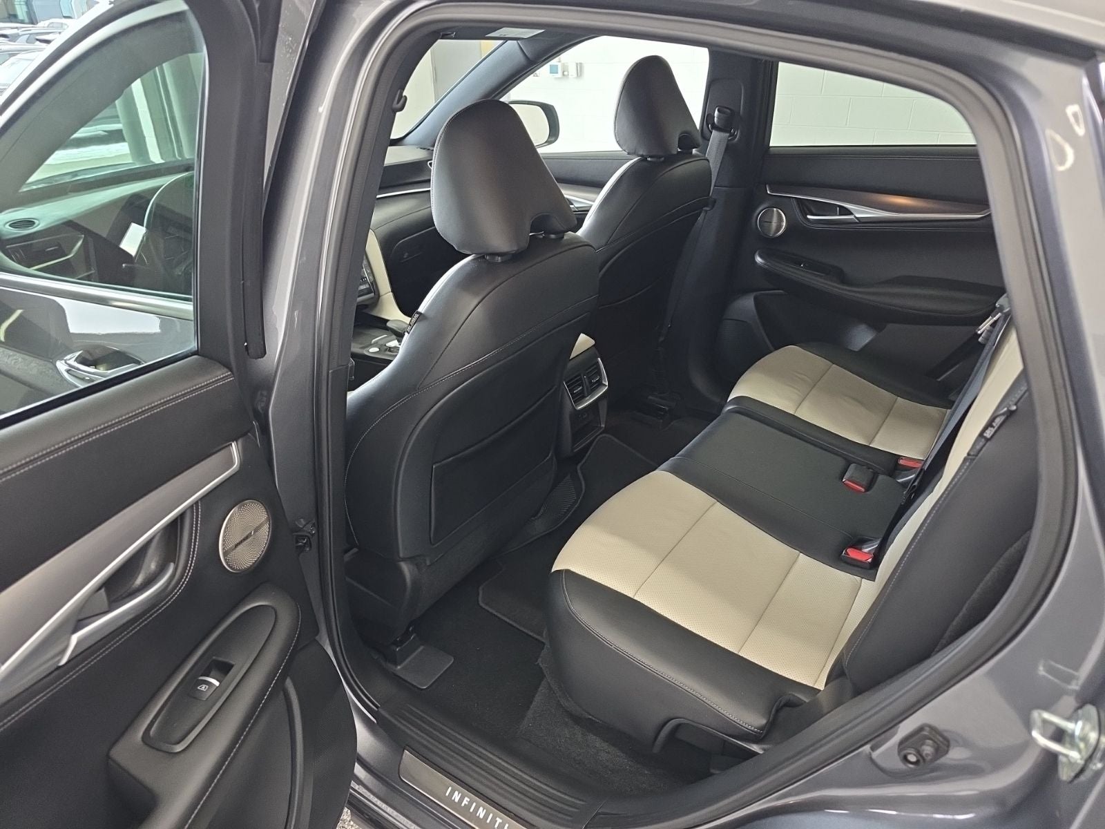 2023 INFINITI QX55 ESSENTIAL