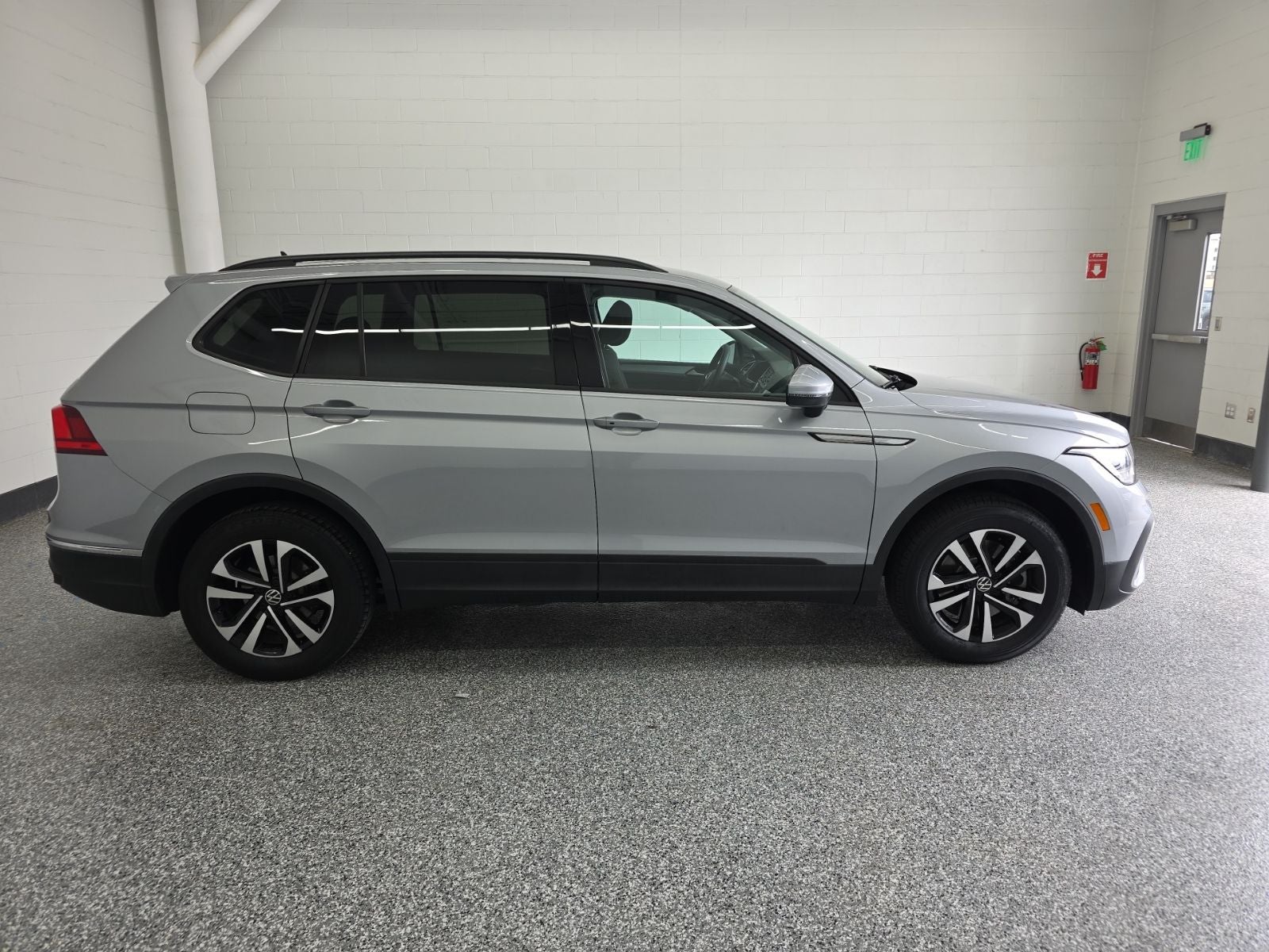 2023 Volkswagen Tiguan 2.0T S