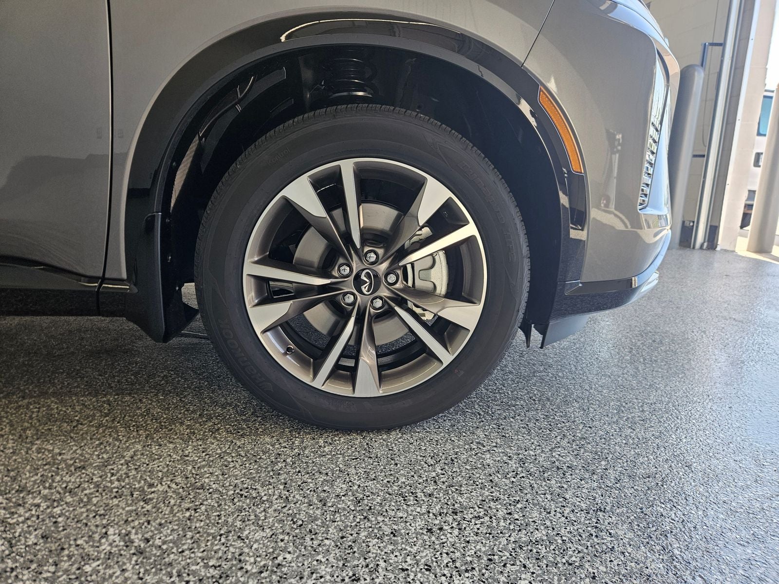 2027 INFINITI QX65 LUXE
