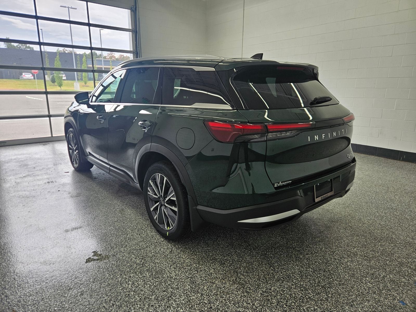 2027 INFINITI QX60 LUXE